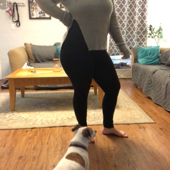 Wildfang Women’s asymmetrical sweater - Picture 3 of 5